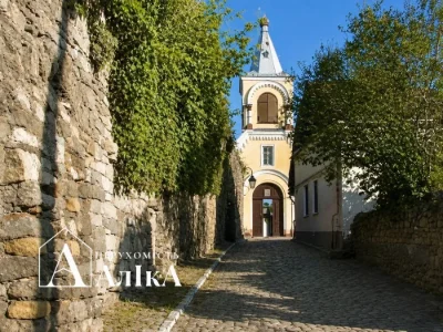 Продам 1-кімнатну квартиру в серці Старого міста