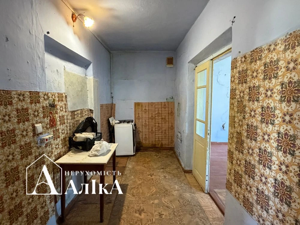 Продам 1-кімнатну квартиру в серці Старого міста