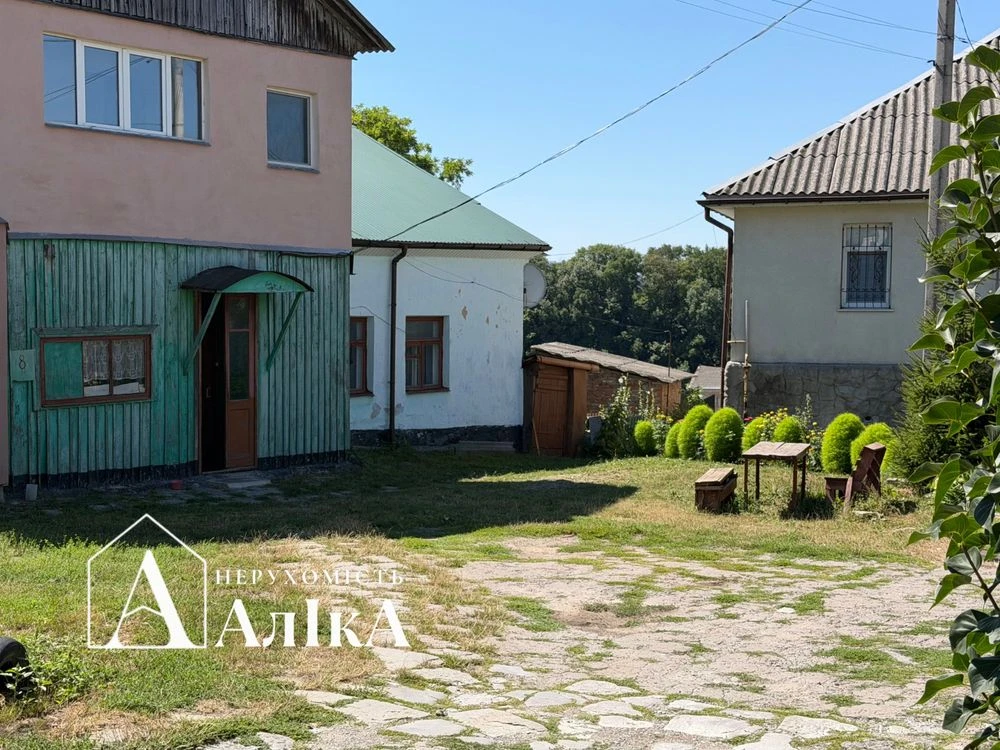 Продам 1-кімнатну квартиру в серці Старого міста