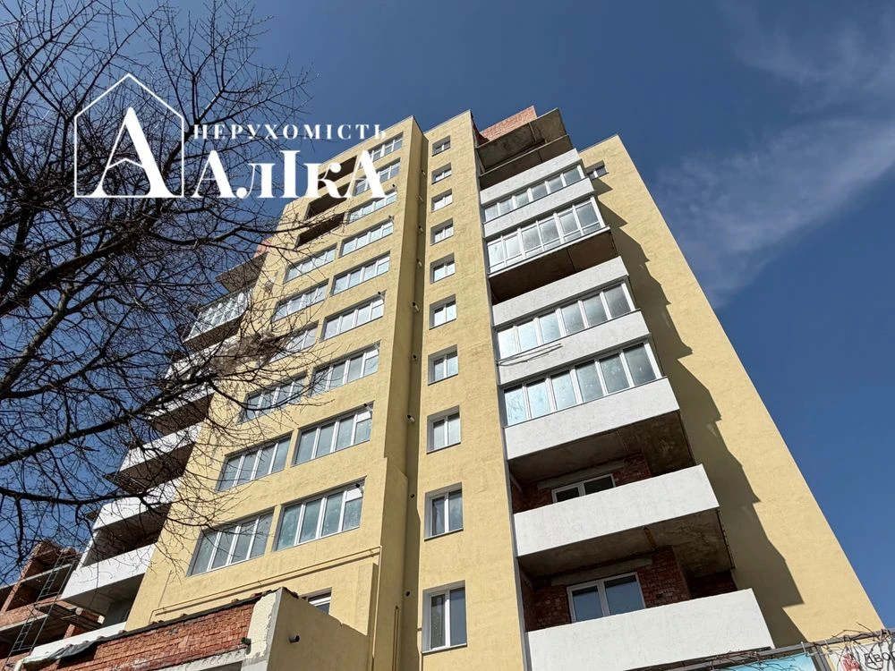 Продається дворівнева квартира в новобудові з неймовірною терасою