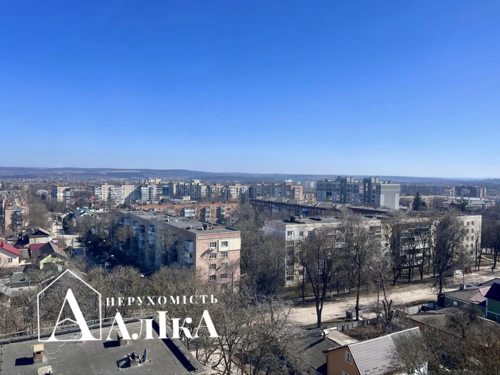 Продається дворівнева квартира в новобудові з неймовірною терасою