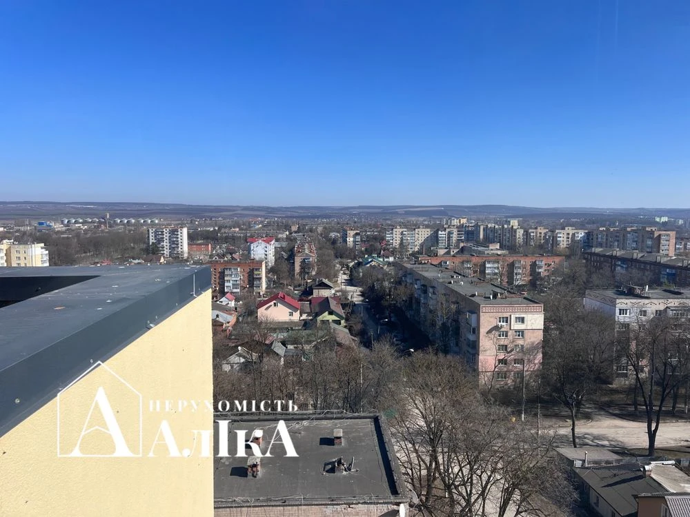 Продається дворівнева квартира в новобудові з неймовірною терасою