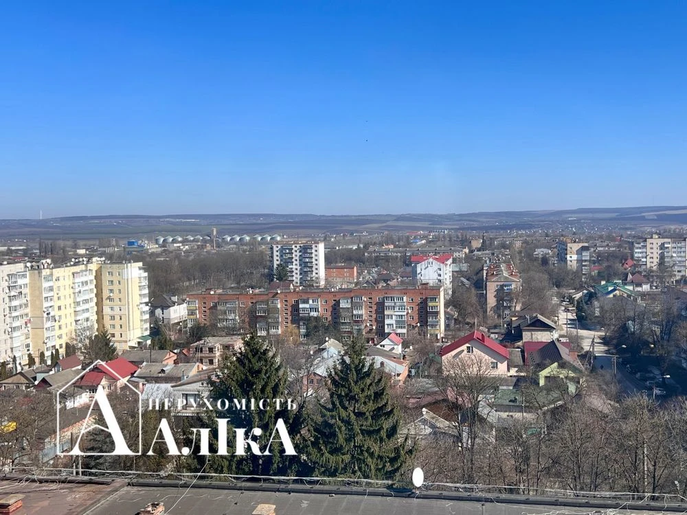 Продається дворівнева квартира в новобудові з неймовірною терасою