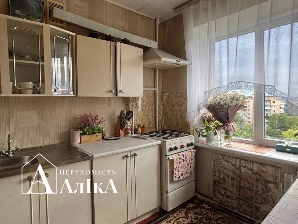 Продам 2-кімнатну квартиру з хорошим плануванням