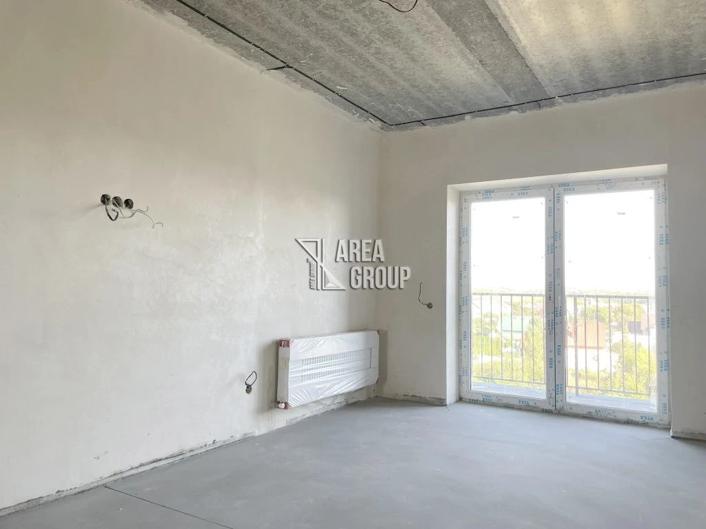 Простора 3-кімнатна квартира з відкритим балконом в ЖК "Нова