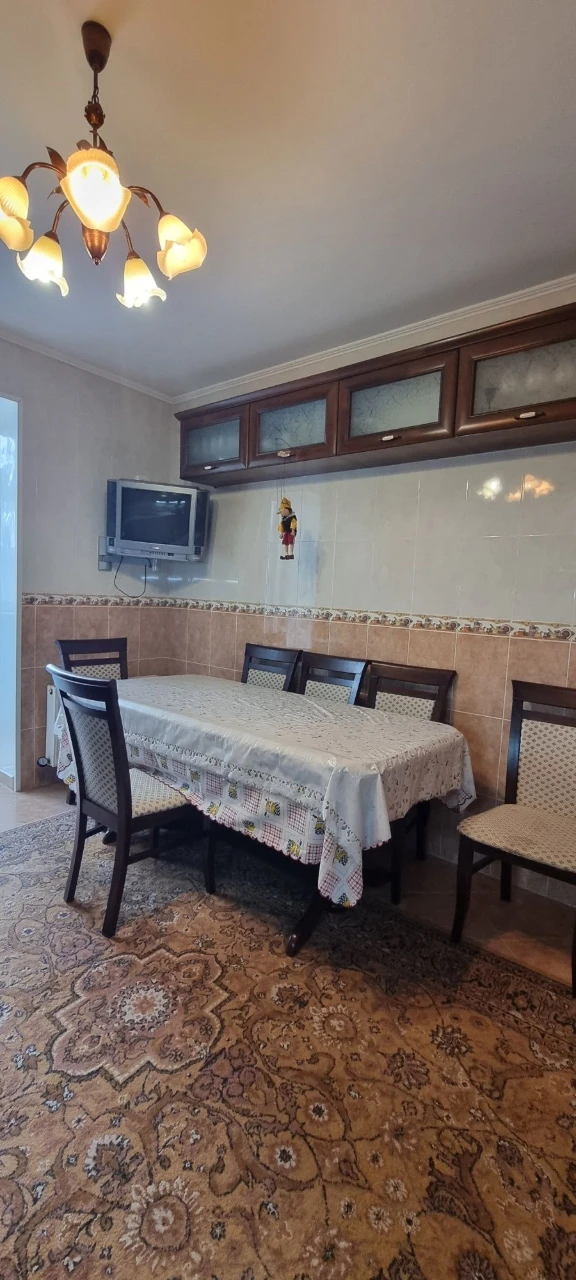 Продається 3 кімнатна квартира.