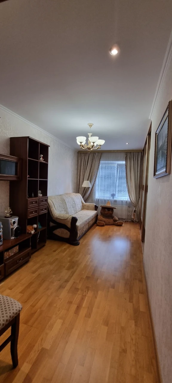 Продається 3 кімнатна квартира.