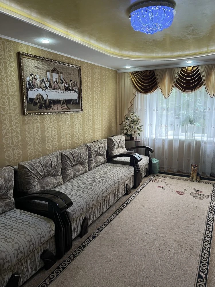 Продається затишна 3-кімнатна квартира площею 68 м² у районі