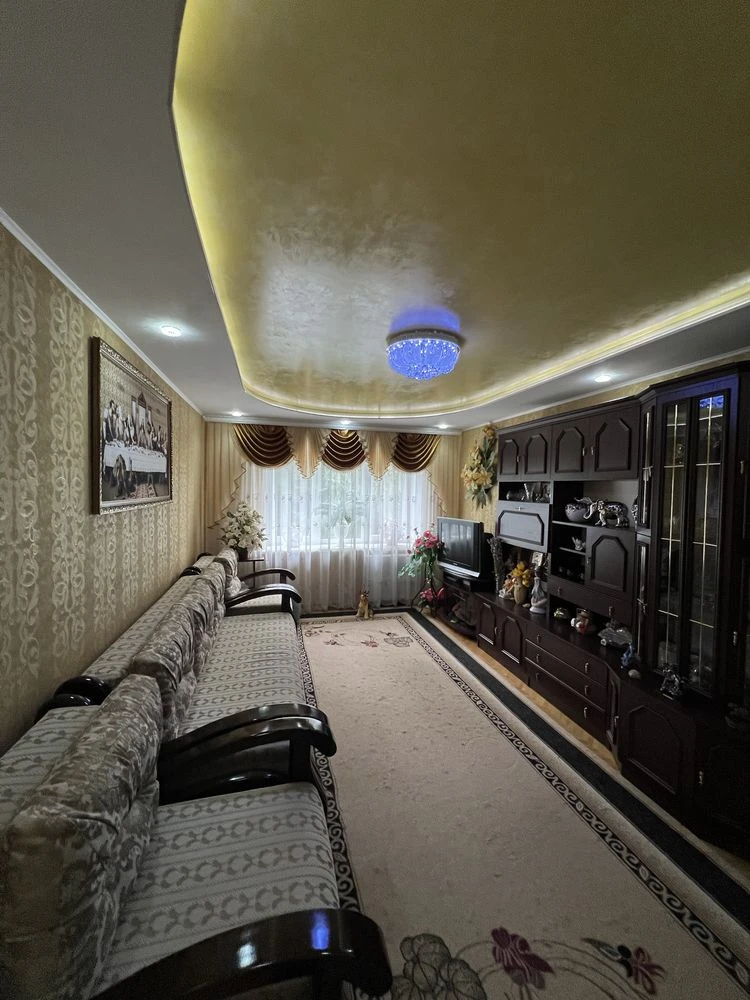 Продається затишна 3-кімнатна квартира площею 68 м² у районі