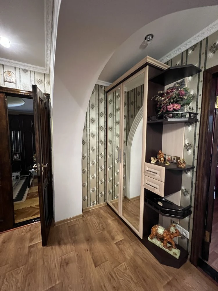 Продається затишна 3-кімнатна квартира площею 68 м² у районі