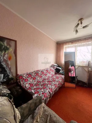 Продам 2-кімнатну секцію, р-н Черьомушки