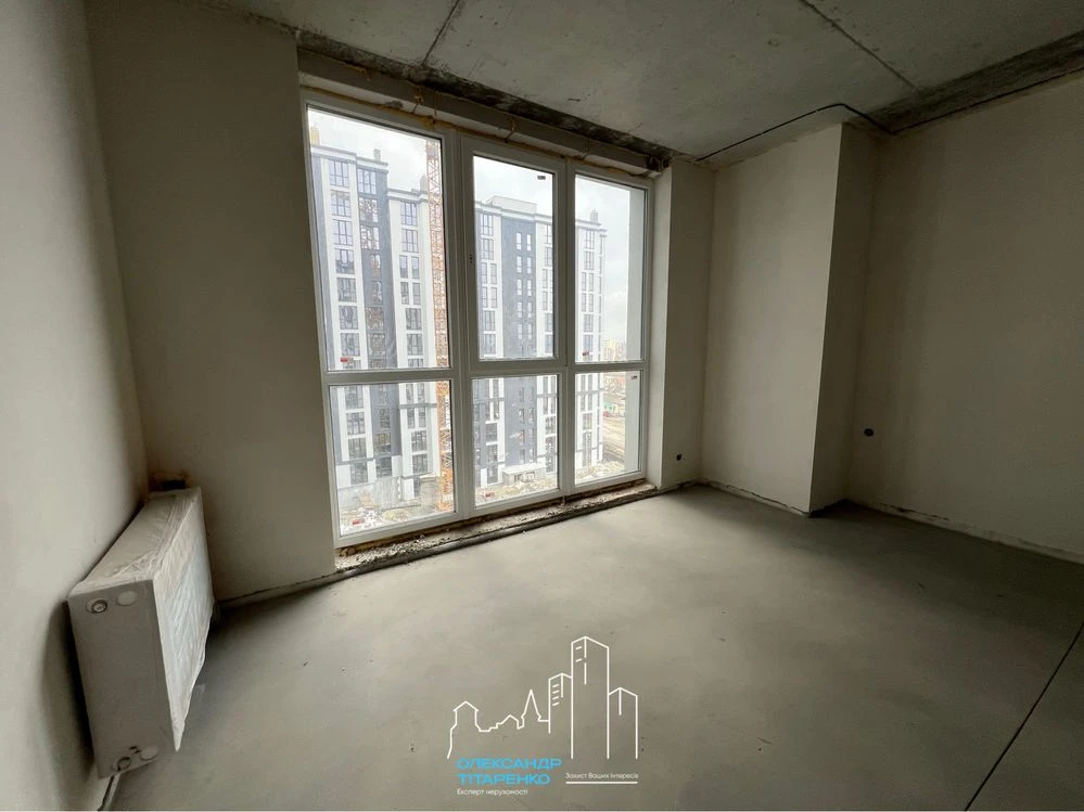 Spacious apartment with improvements in a completed building!
