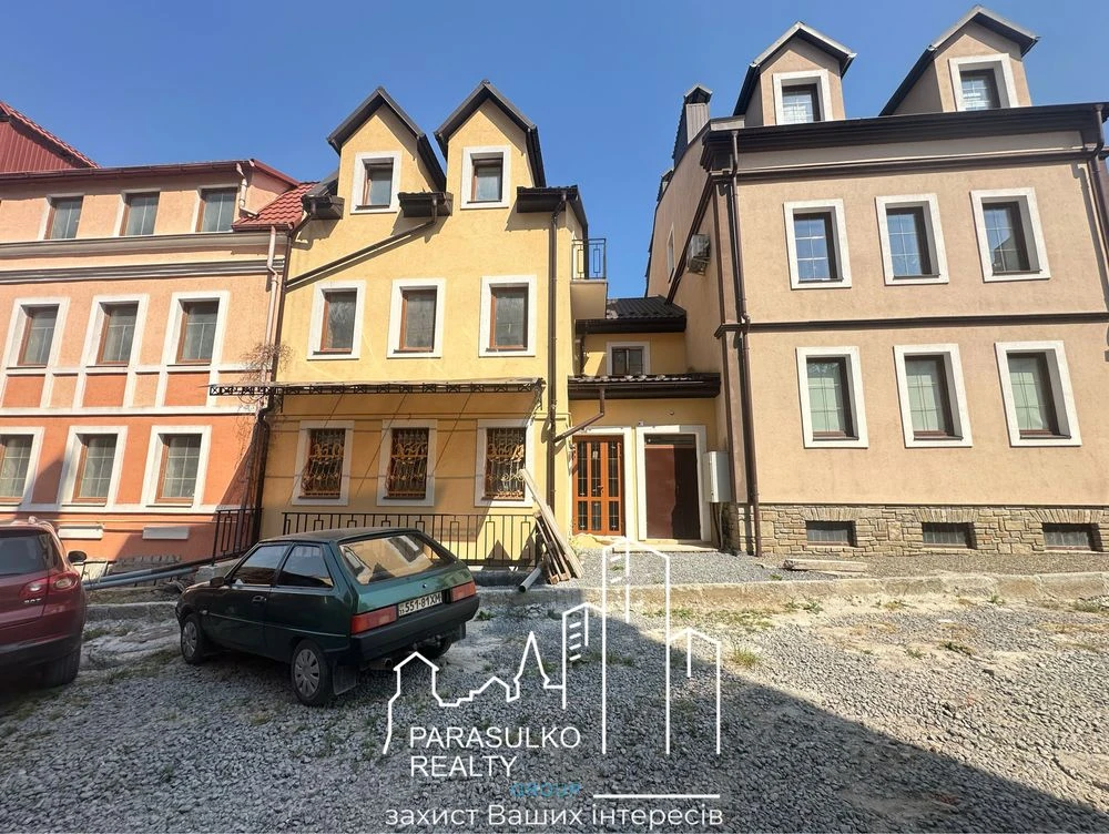 Продам простору 1-кімнатну квартиру в Старому Місті!