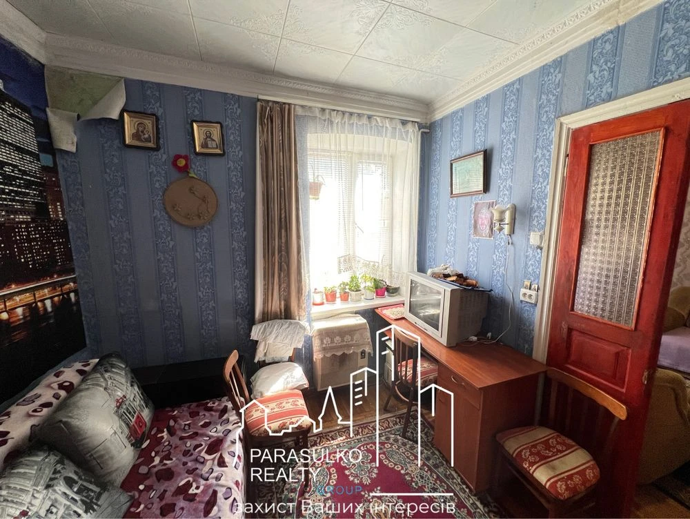Продам 2-кімнатну квартиру з гаражем!