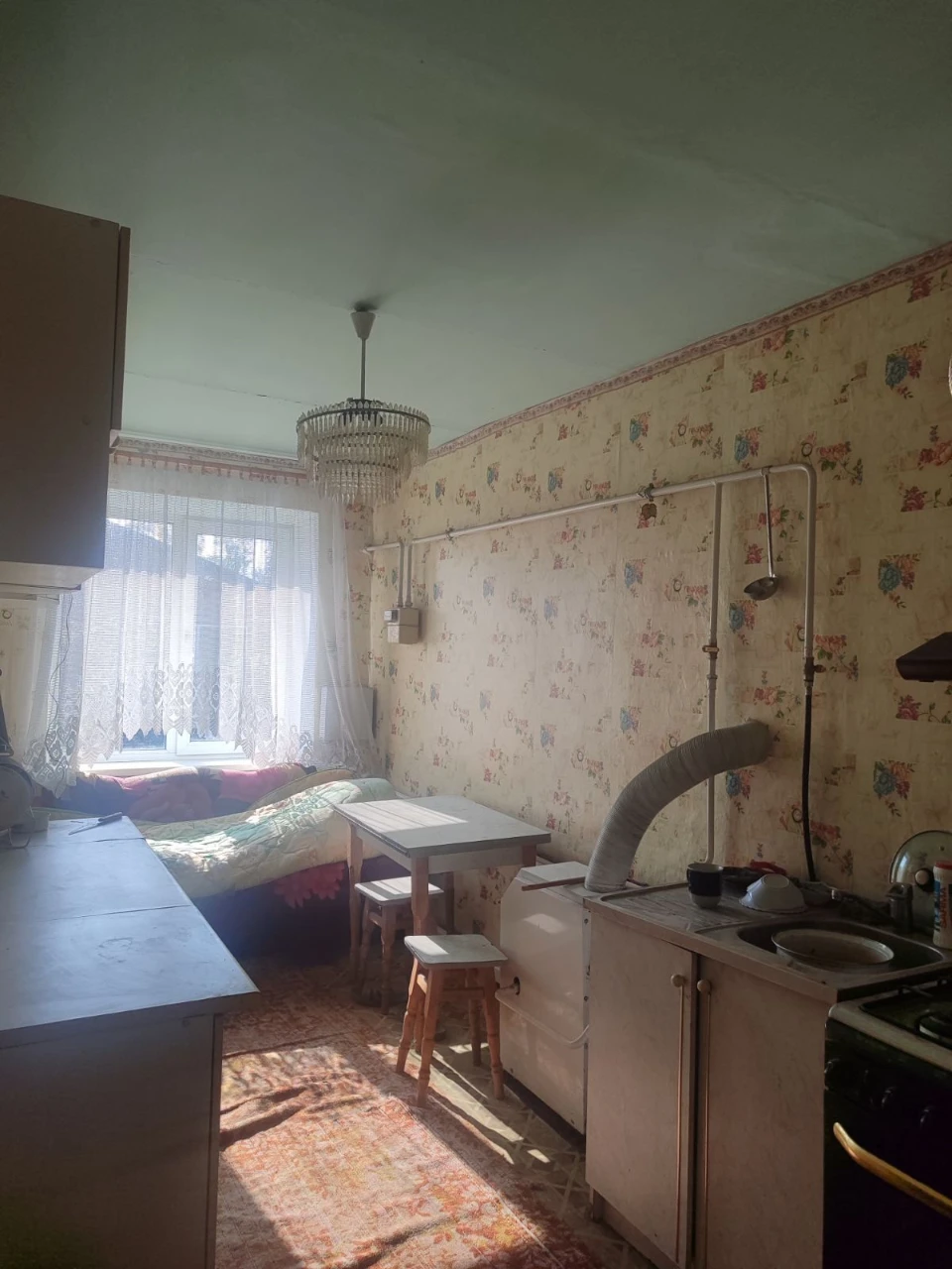 Selling a 2-room apartment at an attractive price