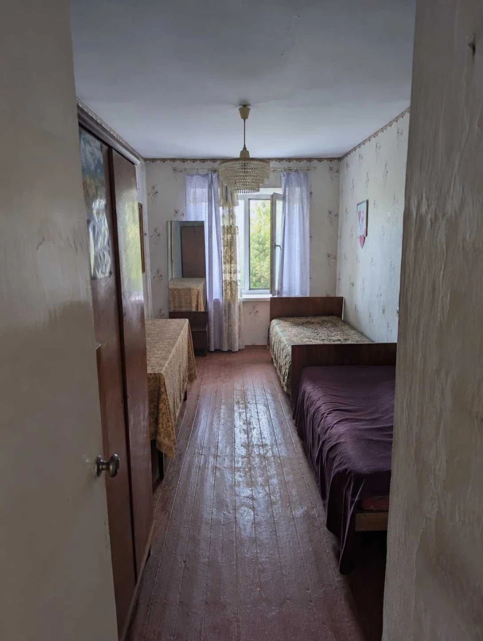 Продається 2-кімнатна квартира 43,9 м² в м. Красилів, 2/3 поверх