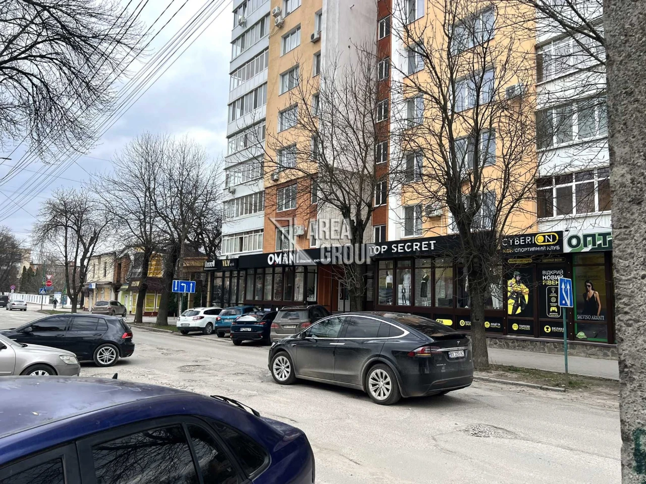 Центр міста! 1-кімнатна квартира-студія на 2-му поверсі.