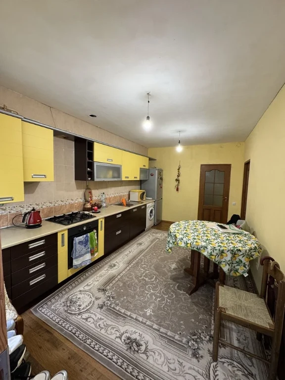 Продам 3-кім.  квартиру м-н Жовтневий