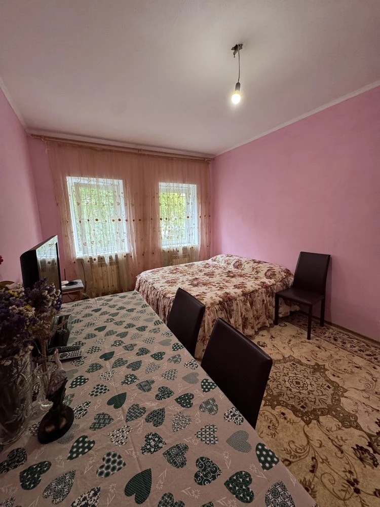 Продам 3-кім.  квартиру м-н Жовтневий