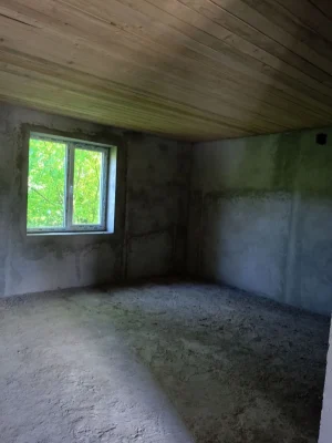 Продається 2 кімнатна квартира загальною площею 80 м.кв в мі
