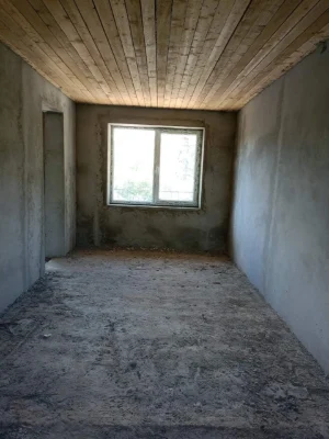 Продається 2 кімнатна квартира загальною площею 80 м.кв в мі