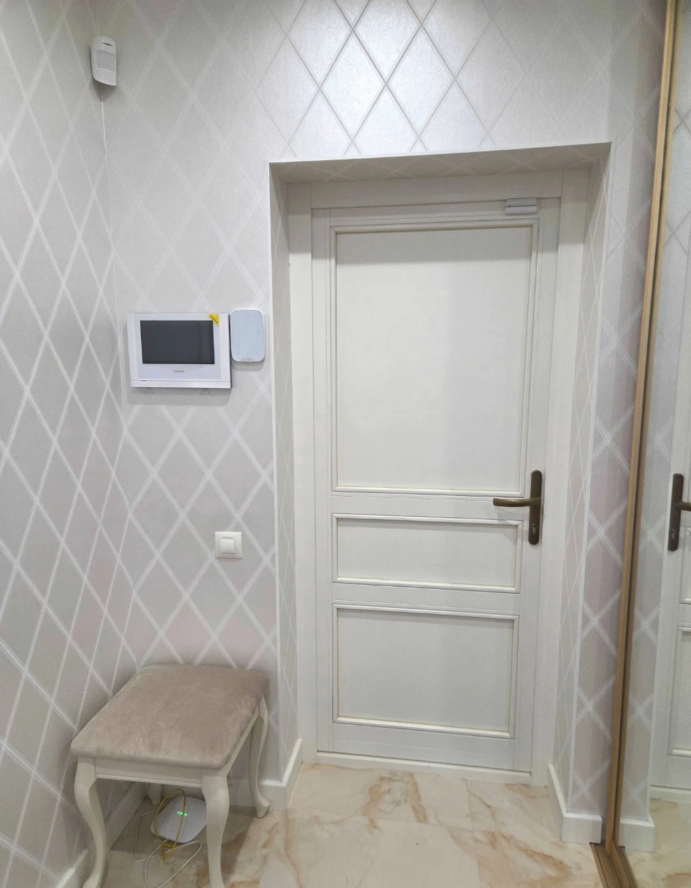 НОВА квартира з технікою і меблями в ЖК «Нова Будова 1»
