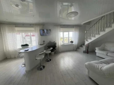 Sale of a 4-room apartment with renovation!