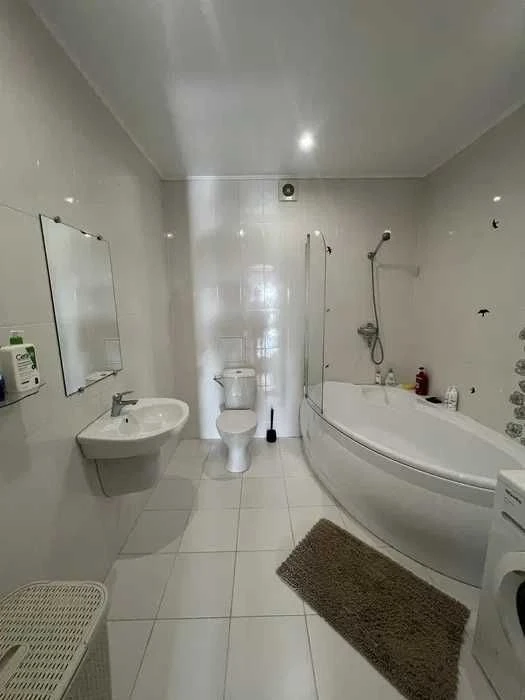 Sale of a 4-room apartment with renovation!