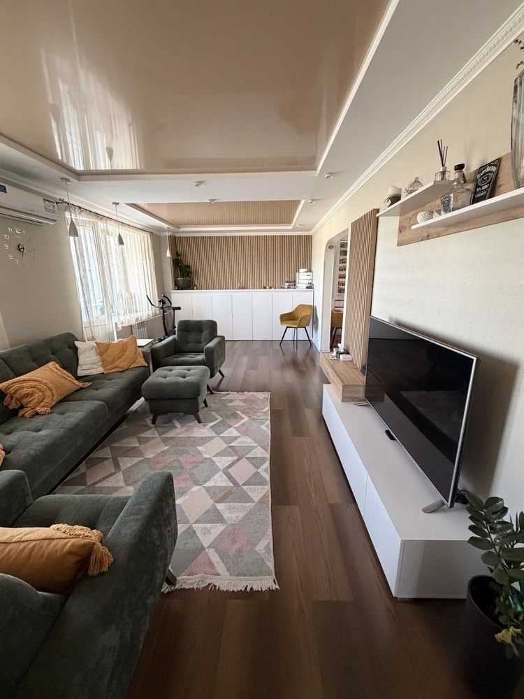 Sale of a 2-bedroom furnished apartment