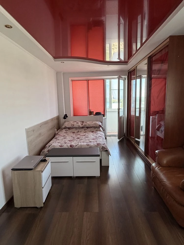 Sale of a 2-bedroom furnished apartment