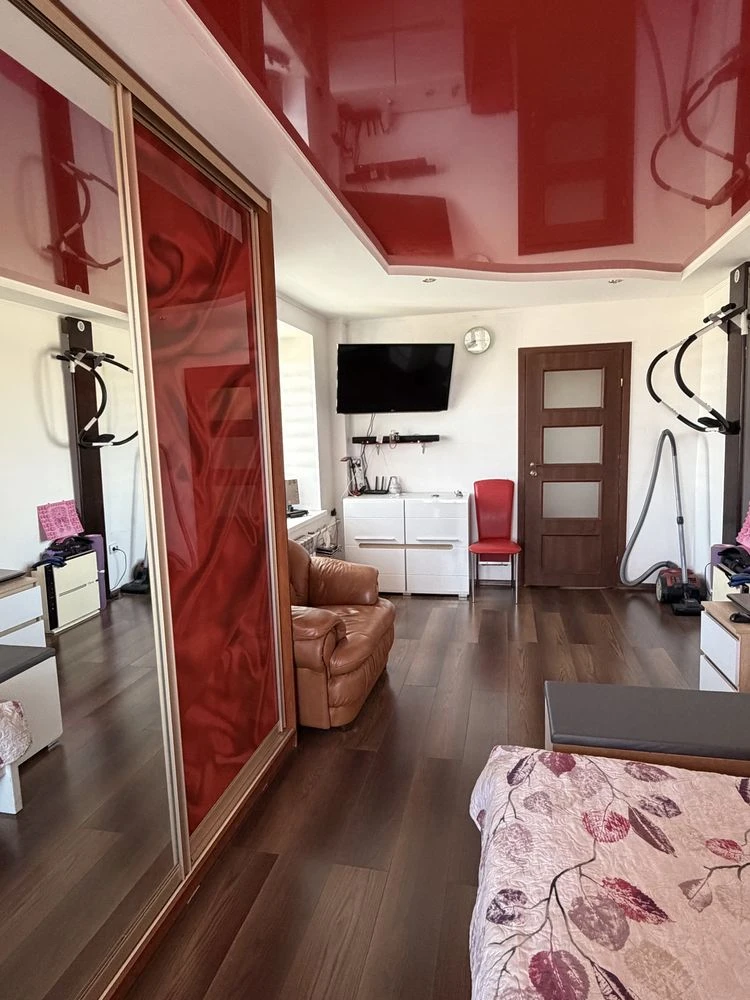 Sale of a 2-bedroom furnished apartment