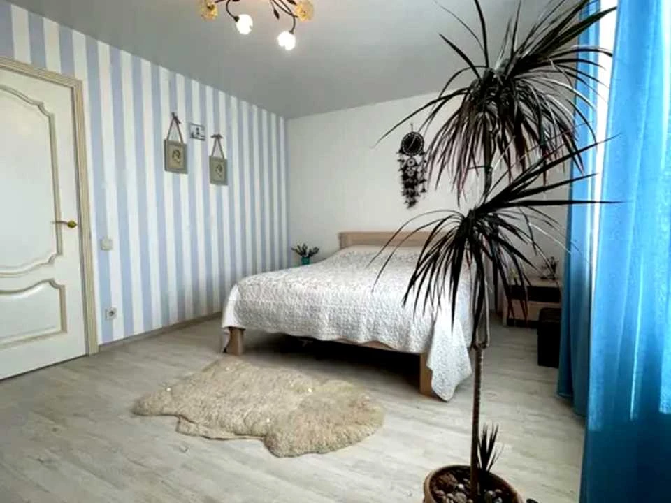 Apartment. Kharkiv, Aerokosmichny Ave. (Gagarina)