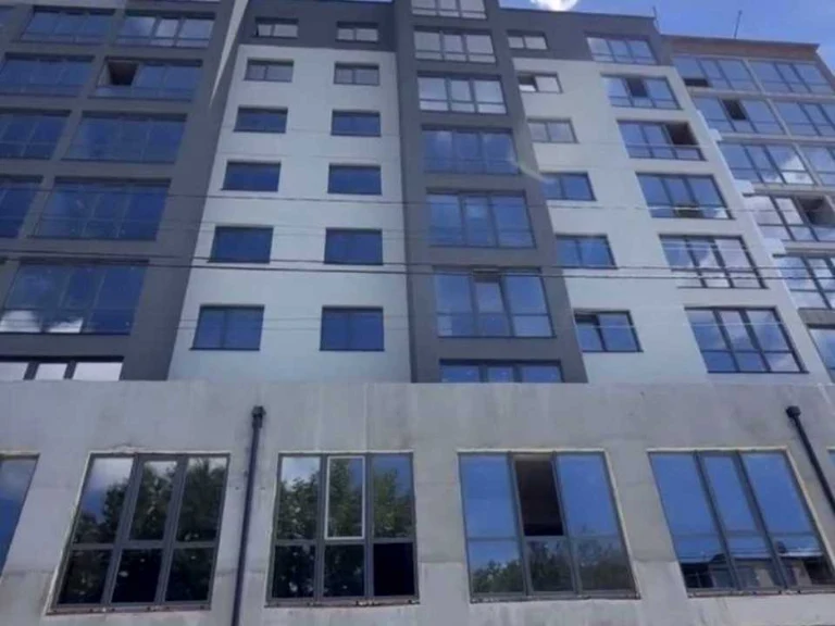 Apartment. Starokostiantyniv, Essenjska вул.