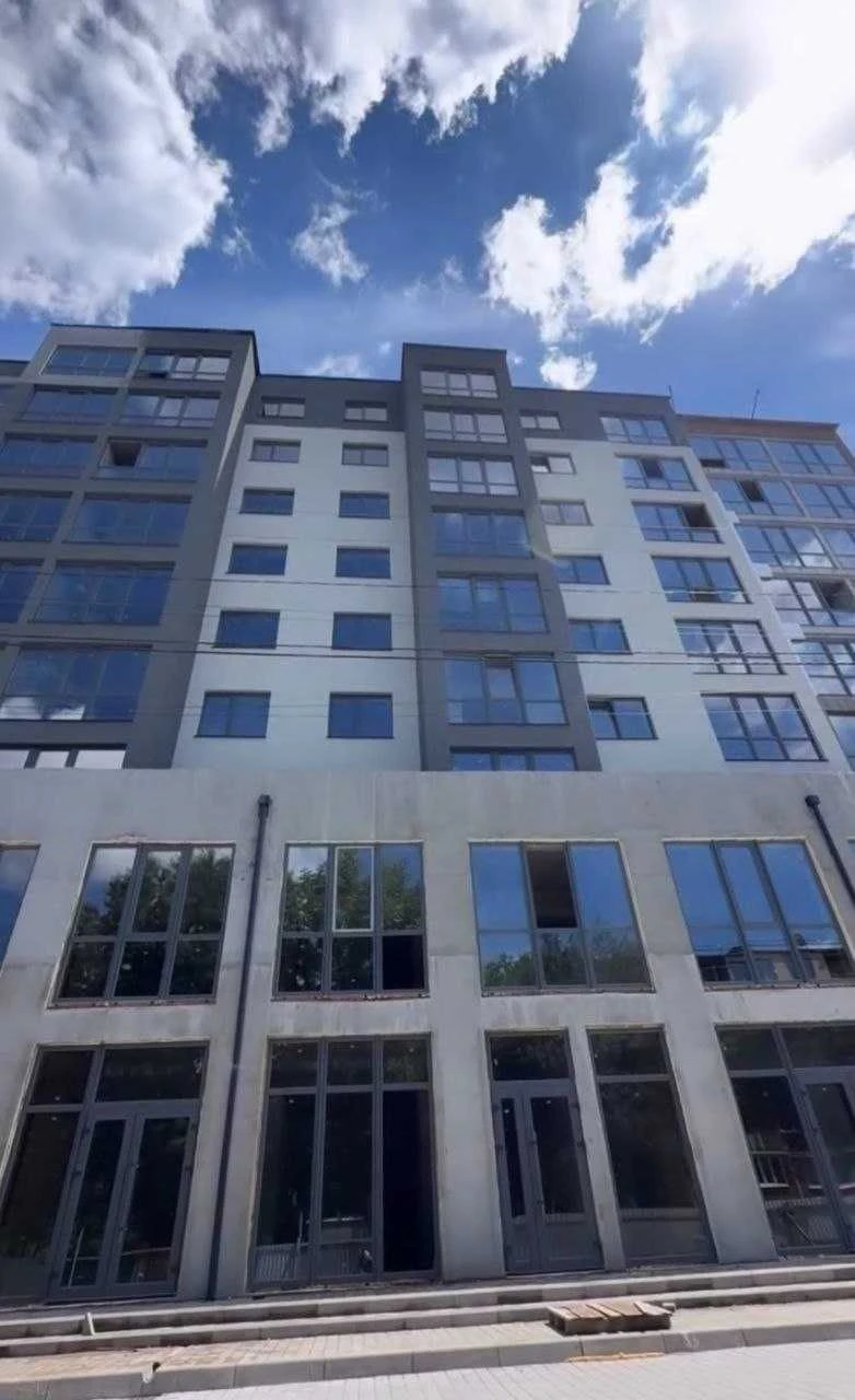 1-room new construction in a modern residential complex in the center of the city of Starokostantyniv