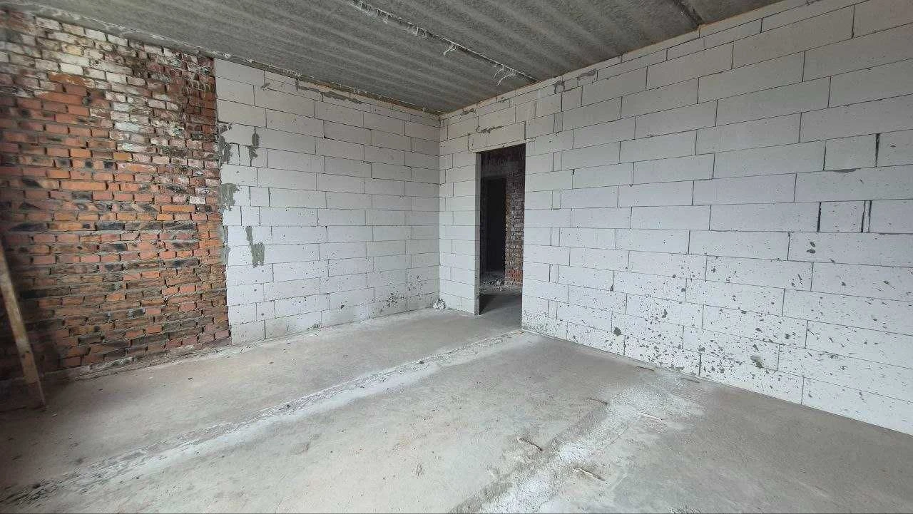 1-room new construction in a modern residential complex in the center of the city of Starokostantyniv