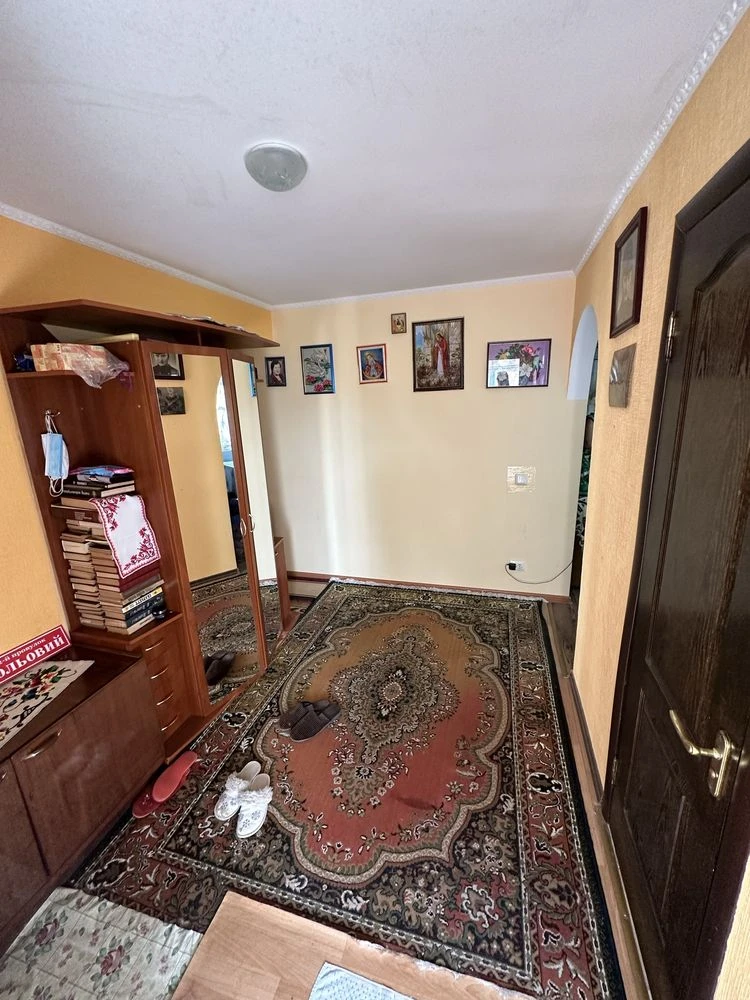 For Sale: 2-bedroom apartment with furniture