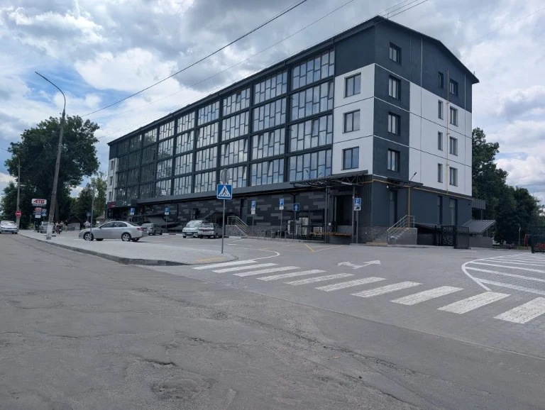 Sale of a 3-bedroom apartment in a new building (Shepetivka)