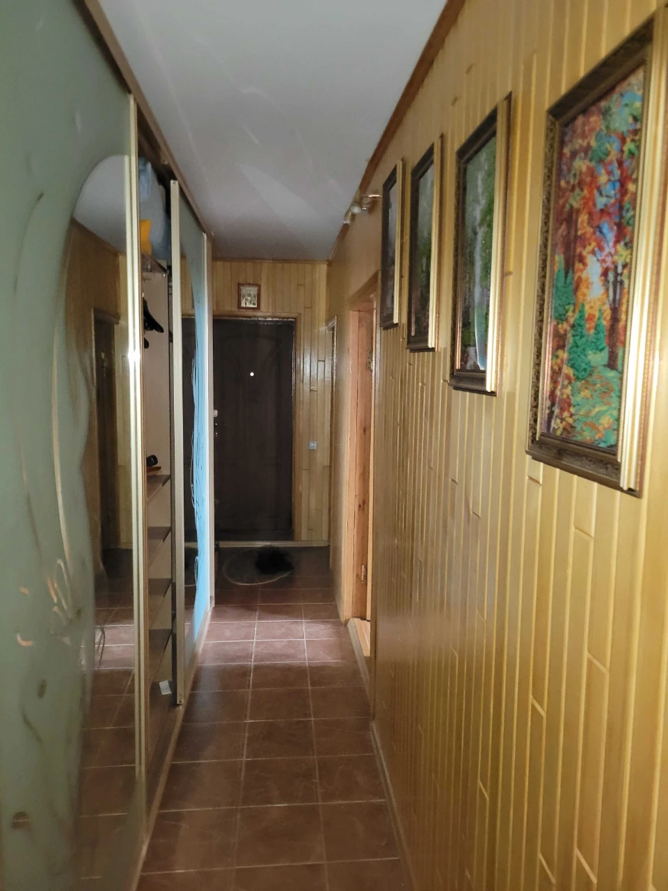 Продается меблированная 3-комнатная квартира в городе Шепетівка