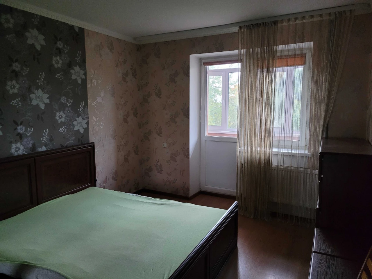 Продается меблированная 3-комнатная квартира в городе Шепетівка
