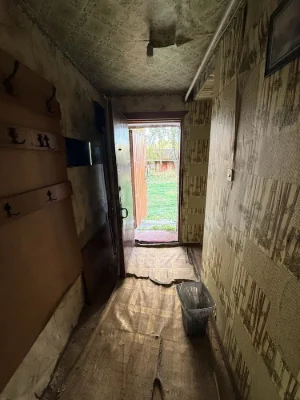 For Sale: 2-room apartment with private entrance (suitable for commercial use)