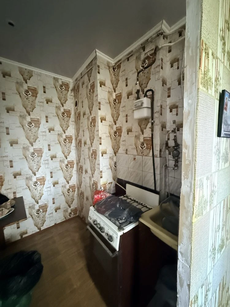 For Sale: 2-room apartment with private entrance (suitable for commercial use)