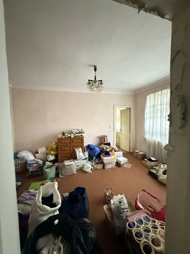 For Sale: 2-room apartment with private entrance (suitable for commercial use)