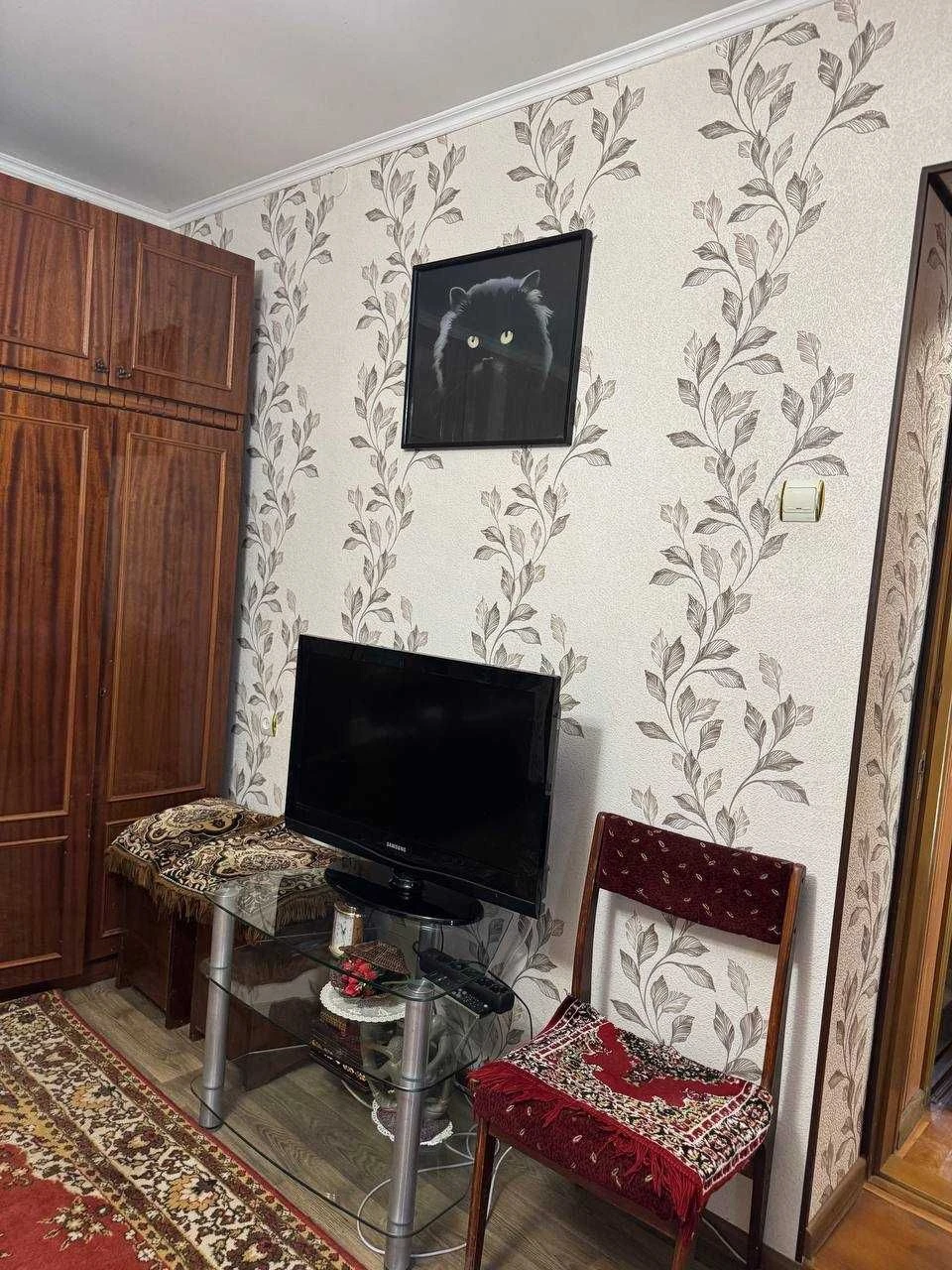 продам квартиру з власним двором