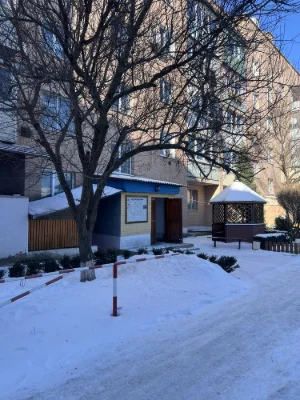 Продается просторная 2-комнатная квартира в центре города Городище, Черкасская область