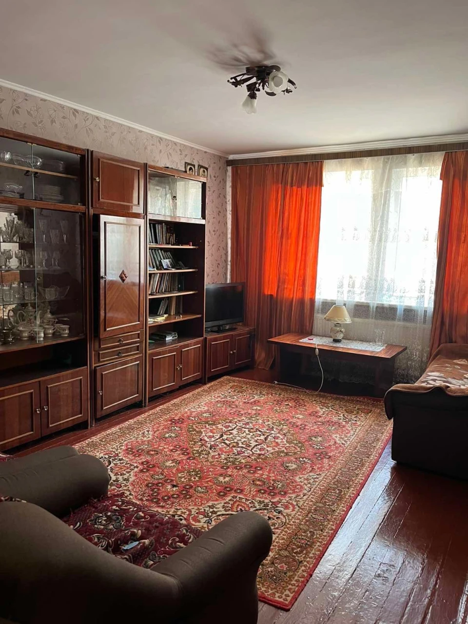 Продается трехкомнатная квартира