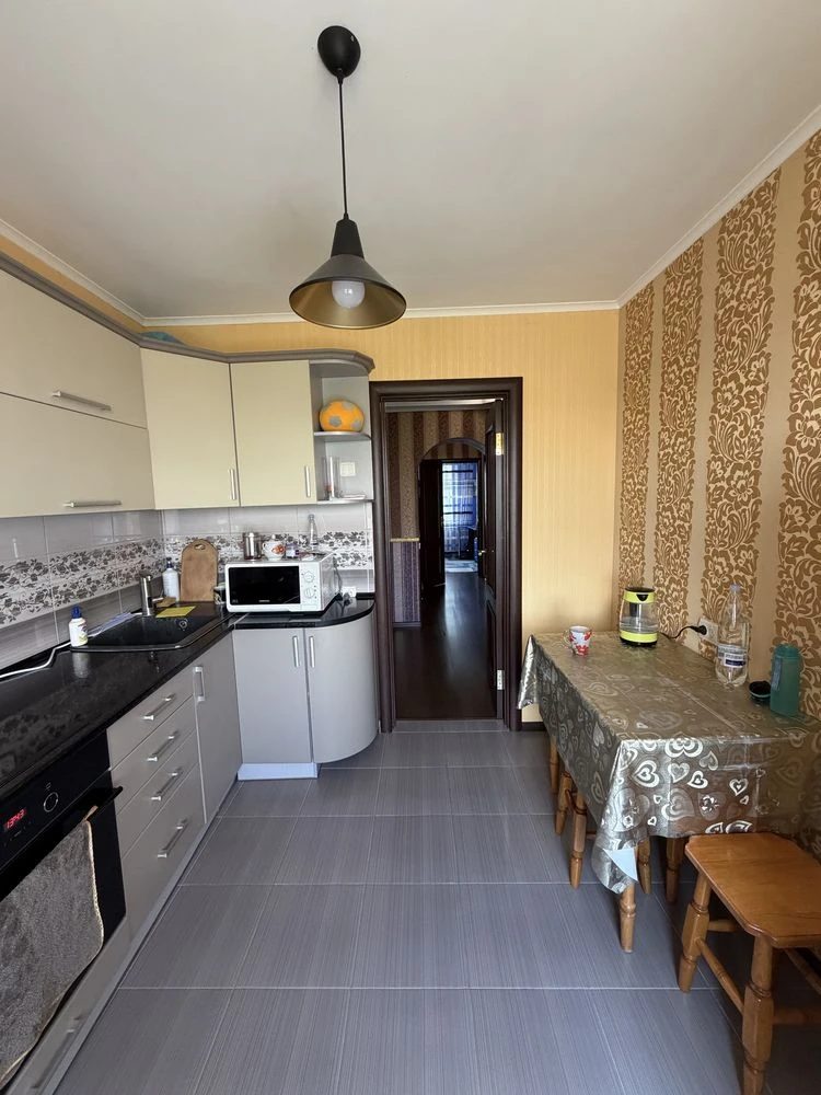 3-bedroom apartment for sale in the city center