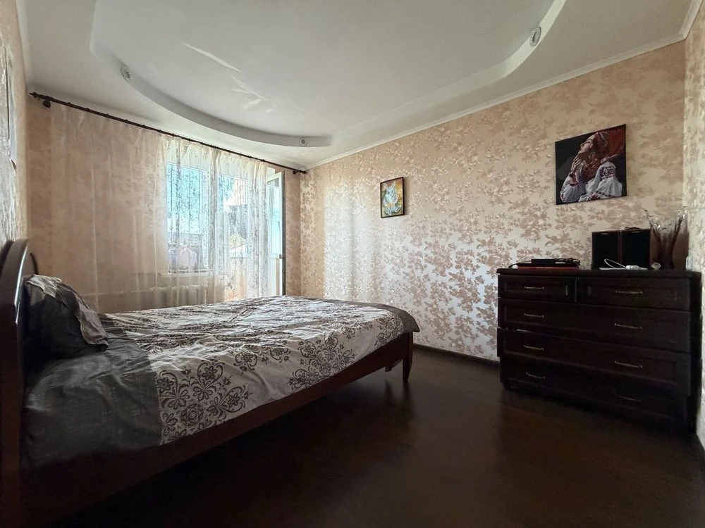 3-bedroom apartment for sale in the city center