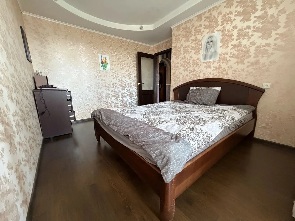 3-bedroom apartment for sale in the city center