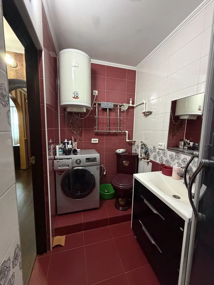3-bedroom apartment for sale in the city center