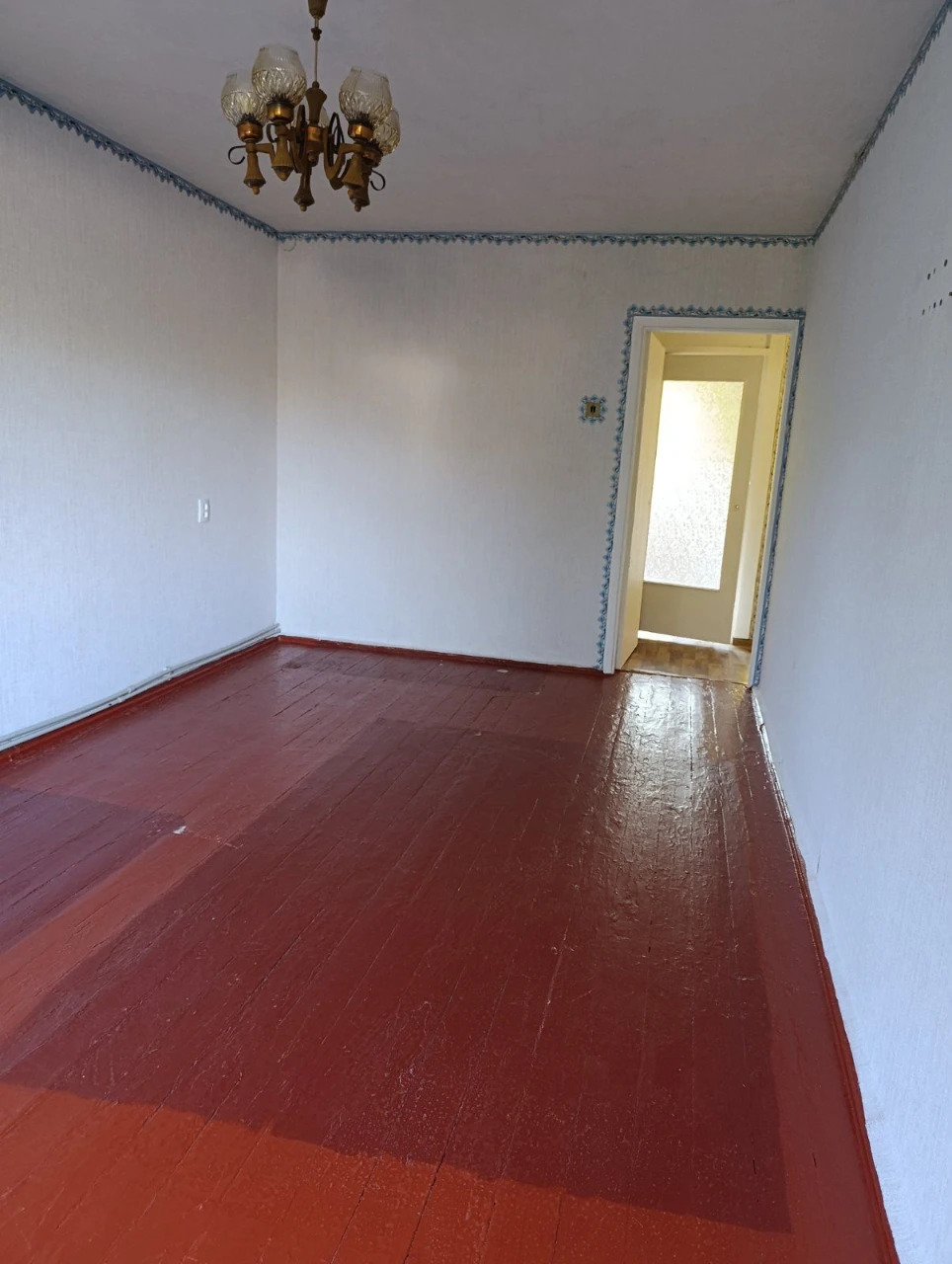 Sale of a two-bedroom apartment.